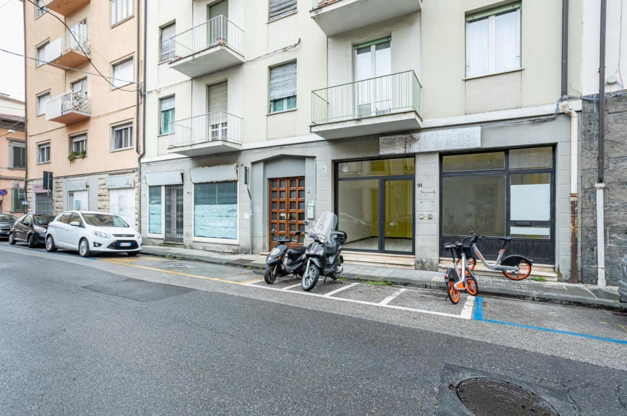 Yellowsunny Apartment With Two Balconies Πίζα Εξωτερικό φωτογραφία