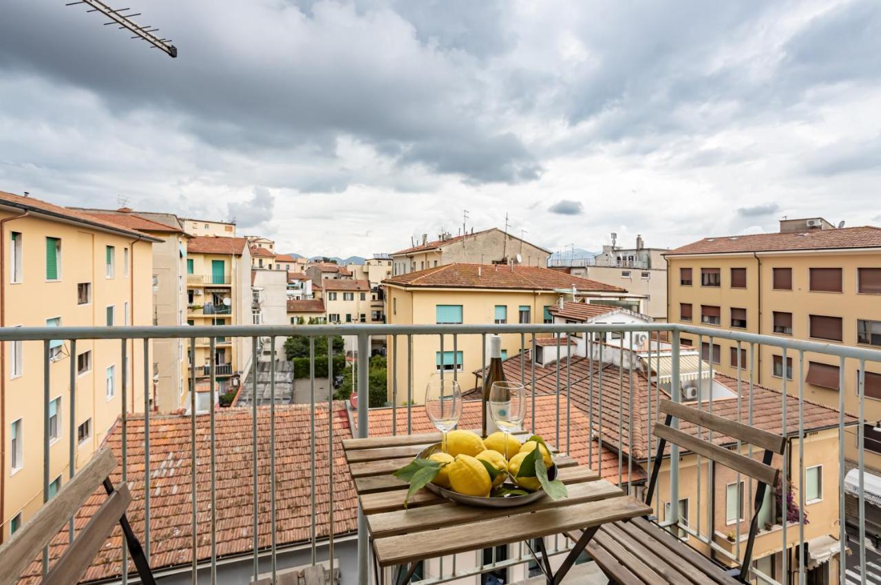 Yellowsunny Apartment With Two Balconies Πίζα Εξωτερικό φωτογραφία