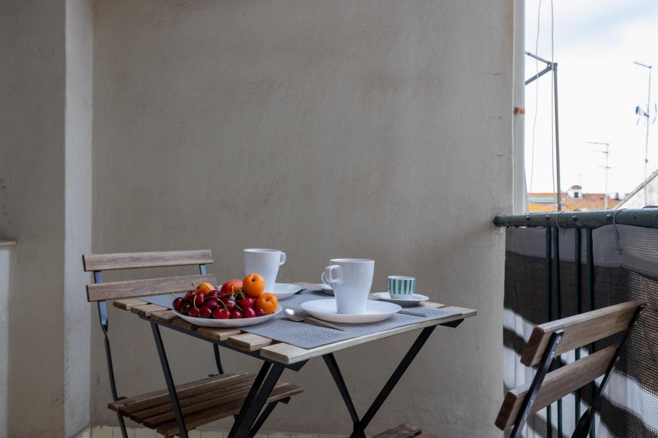 Yellowsunny Apartment With Two Balconies Πίζα Εξωτερικό φωτογραφία